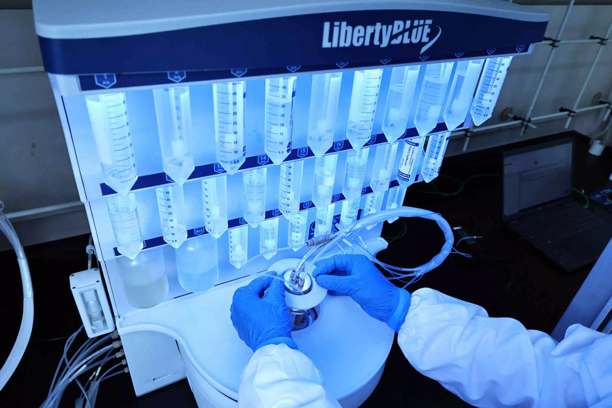 You are currently viewing Peptide Research in the Laboratory: From Synthesis to Characterization